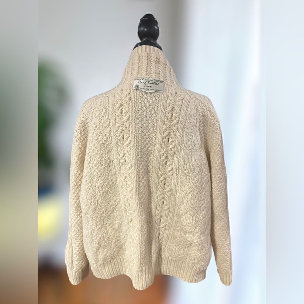 VINTAGE Hand-Knitted New Wool Chunky Boyfriend Fisherman Aran Cardigan Sweater 4 - Picture 15 of 16